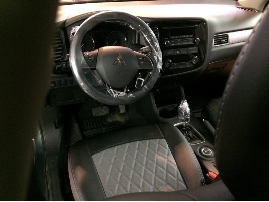 Авточехлы на Mitsubishi Outlander 3