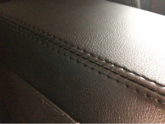 Перетяжка центрального подлокотника